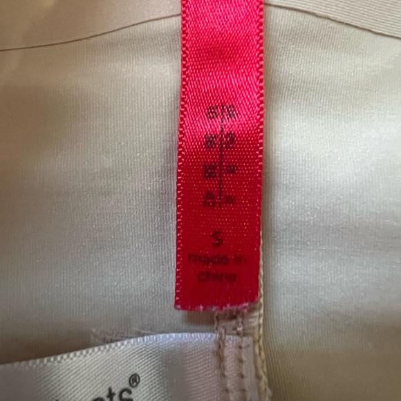 SPANX Beige Shapewear Thin-Stincts Sz Small - Picture 3 of 7